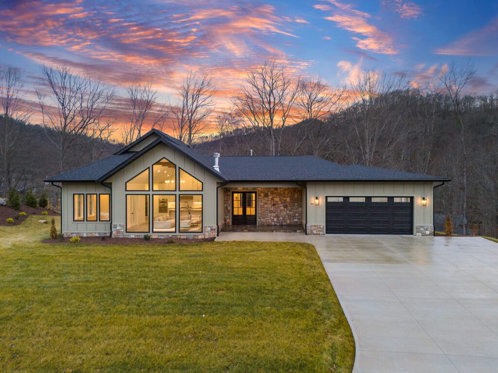 New Homes for Sale in Candler, NC. Stone Ridge Custom Home Builder in Candler, North Carolina